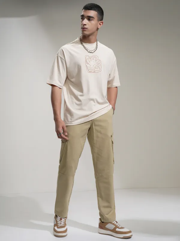 Highlander Men Brown Slim Fit Solid Cargos