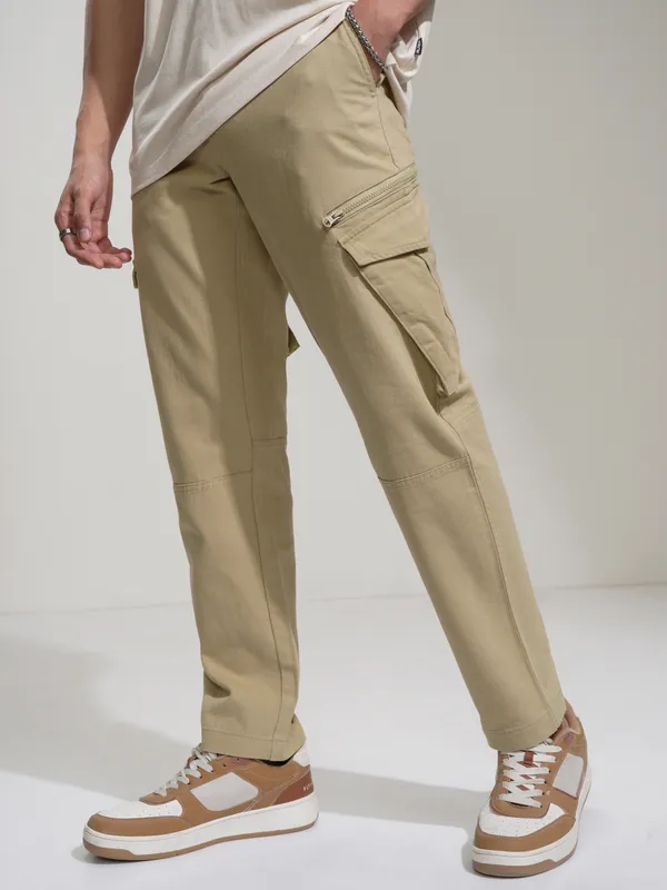 Highlander Men Brown Slim Fit Solid Cargos