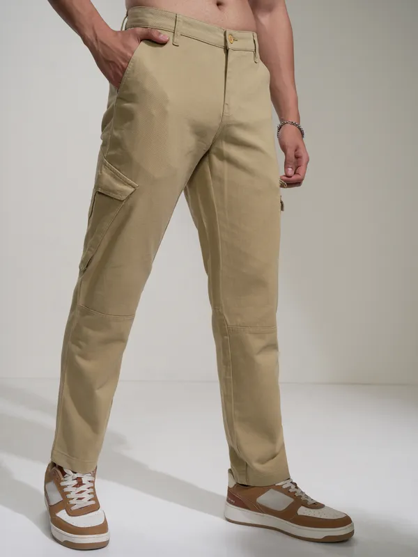 Highlander Men Brown Slim Fit Solid Cargos