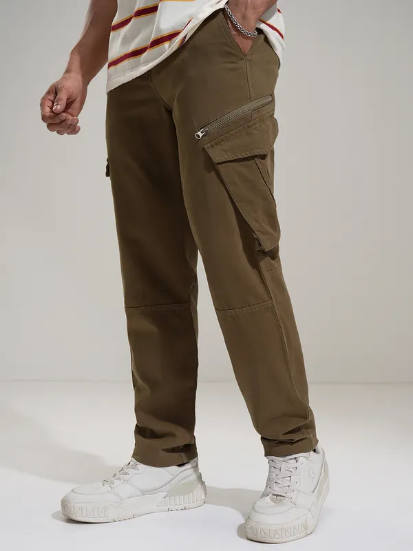 Highlander Men Brown Slim Fit Solid Cargo