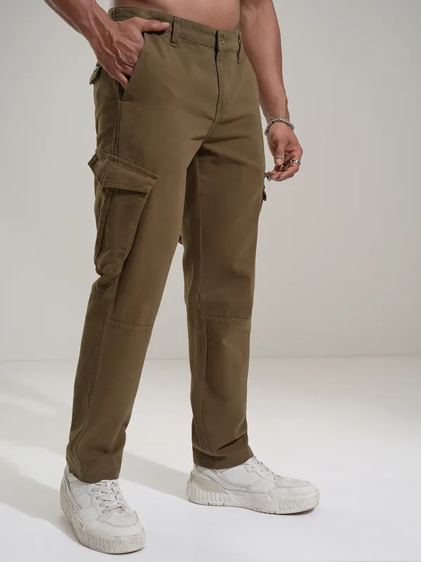 Highlander Men Brown Slim Fit Solid Cargo