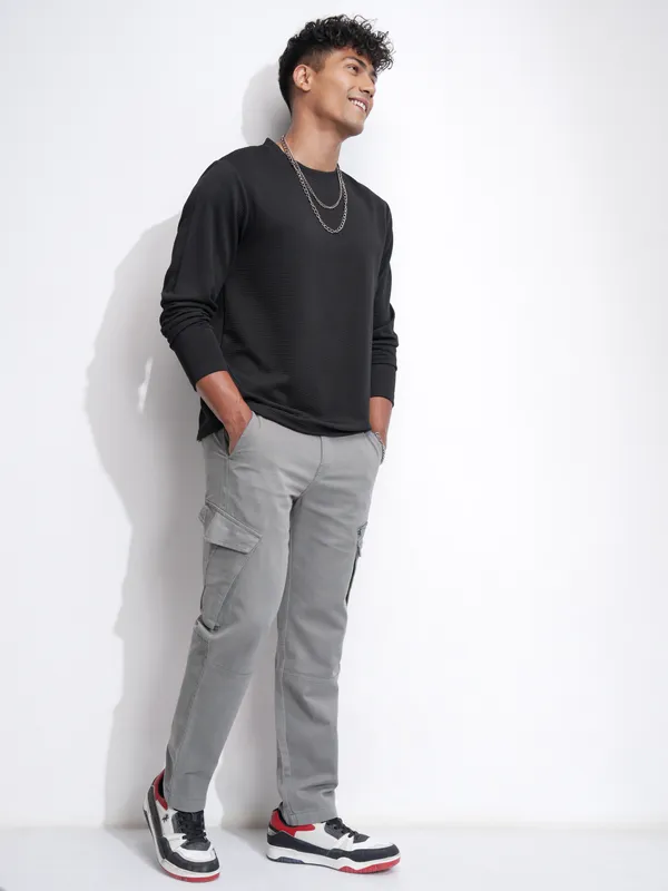 Highlander Men Grey Slim Fit Solid Cargos