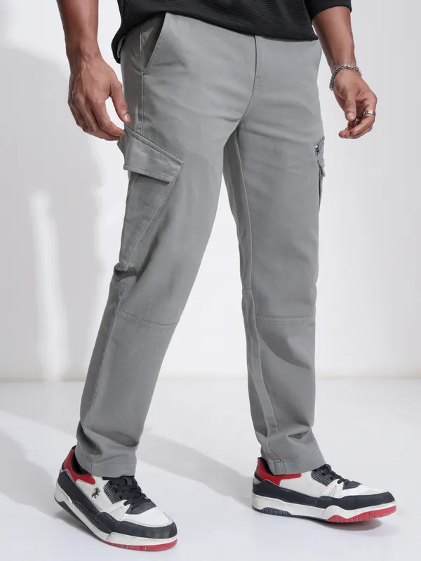 Highlander Men Grey Slim Fit Solid Cargos