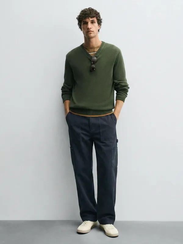 Highlander Men Blue Straight Fit Solid Cargo