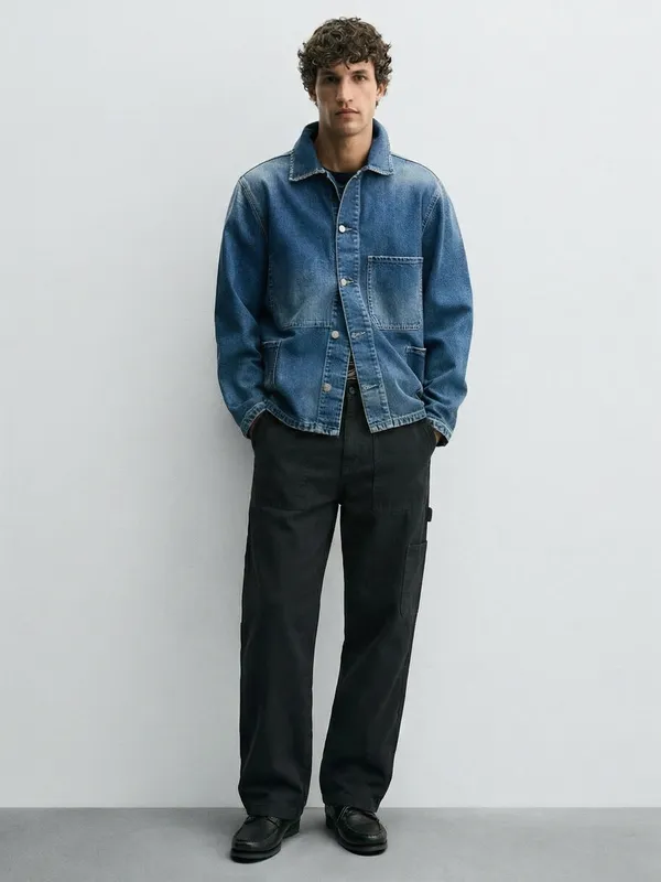 Highlander Men Black Straight Fit Solid Cargo