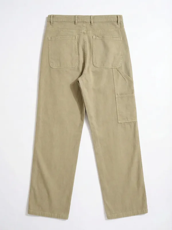 Highlander Men Beige Straight Fit Solid Cargo