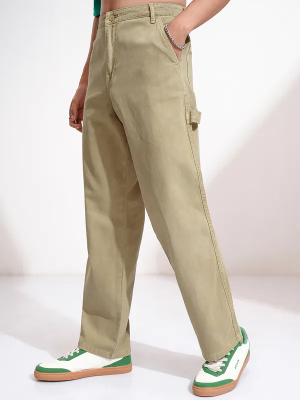 Highlander Men Beige Straight Fit Solid Cargo