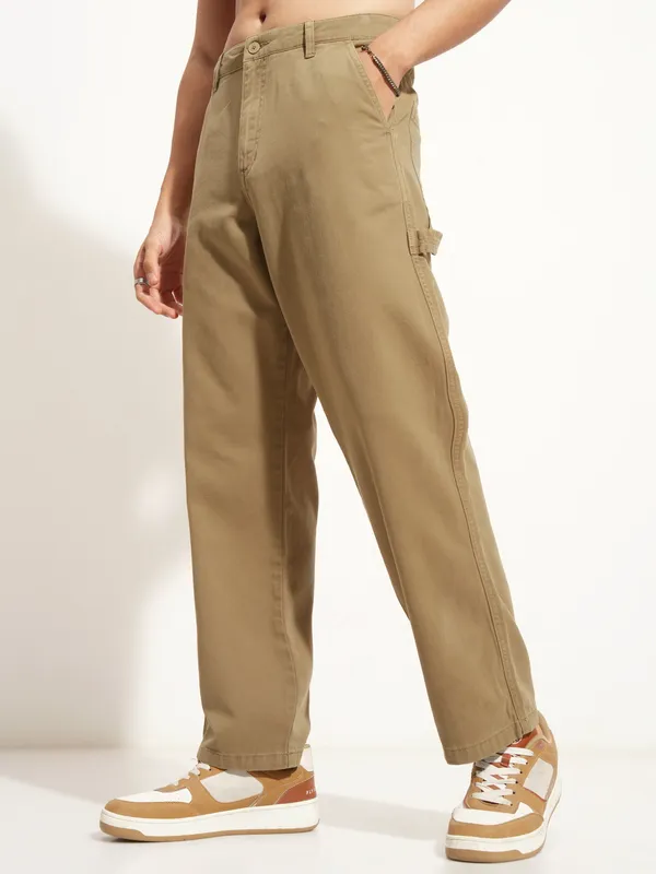 Highlander Men Brown Straight Fit Solid Casual Trouser