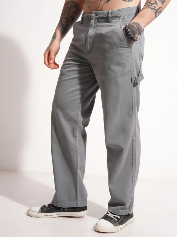 Highlander Men Grey Straight Fit Solid Casual Trouser