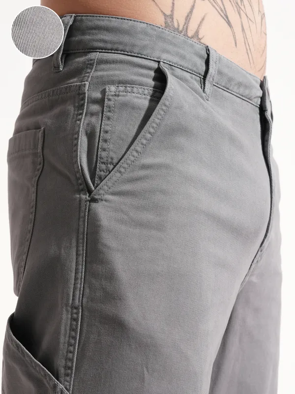Highlander Men Grey Straight Fit Solid Casual Trouser