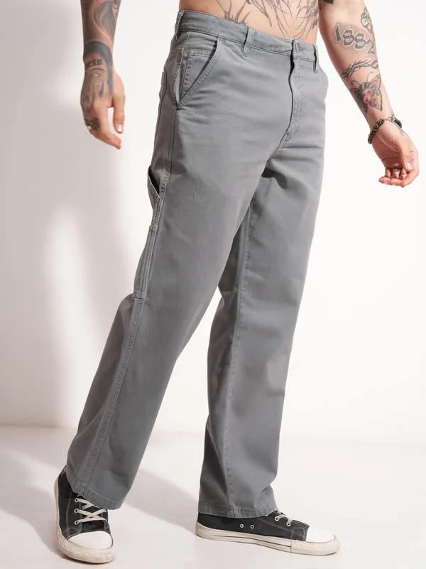 Highlander Men Grey Straight Fit Solid Casual Trouser