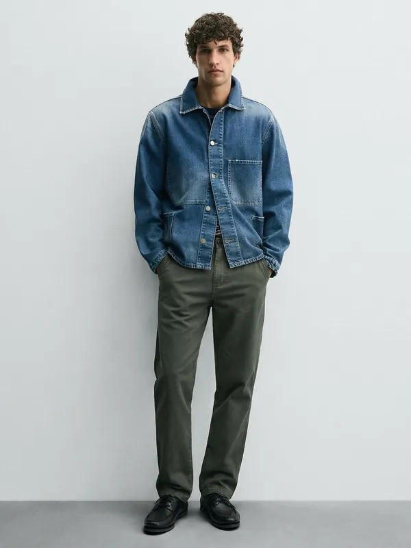 Highlander Men Black Straight Fit Solid Cargo