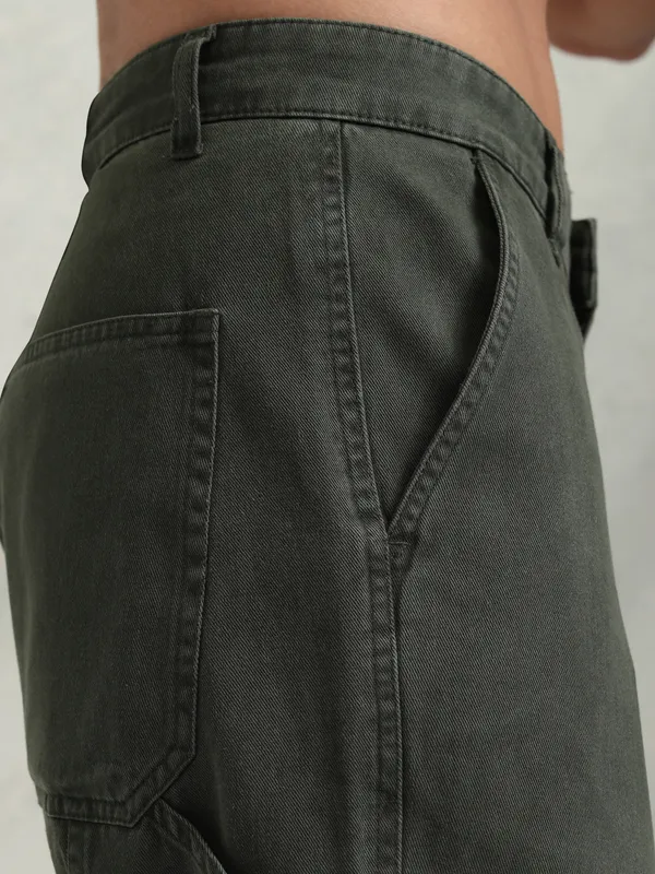 Highlander Men Black Straight Fit Solid Cargo