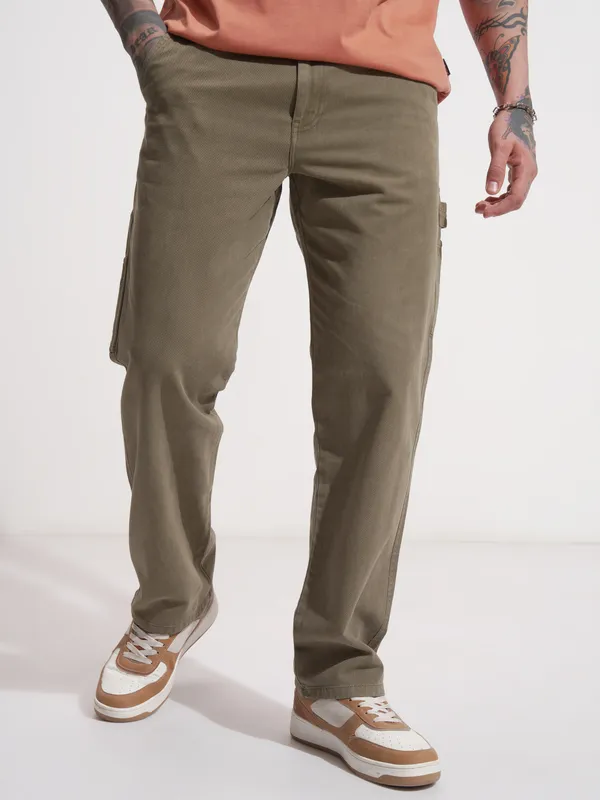 Highlander Men Green Straight Fit Solid Casual Trouser
