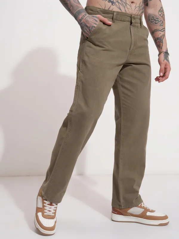 Highlander Men Green Straight Fit Solid Casual Trouser