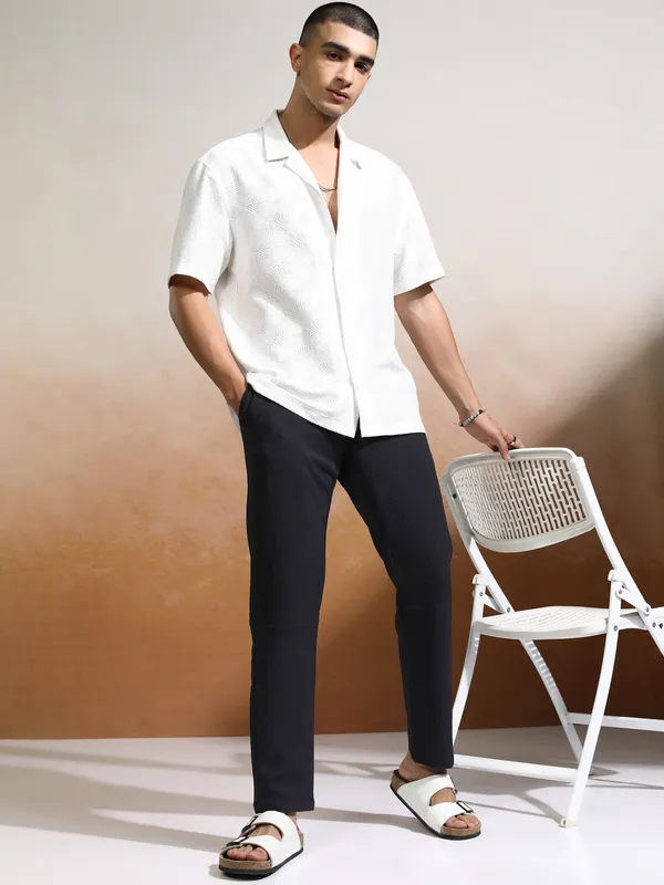 Highlander Men Blue Solid Slim Fit Casual Trouser