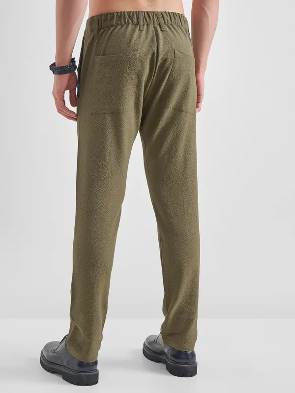 Highlander Men Green Relaxed Fit Solid Regular Trouser