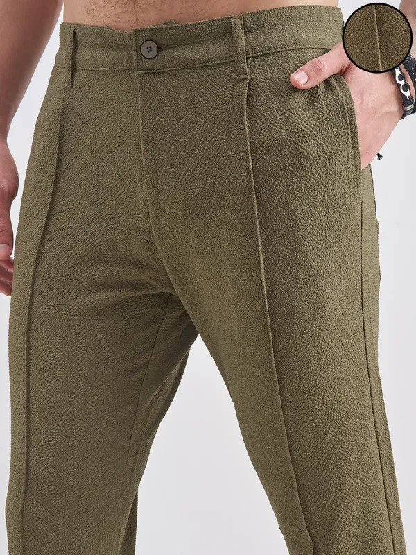 Highlander Men Green Relaxed Fit Solid Regular Trouser