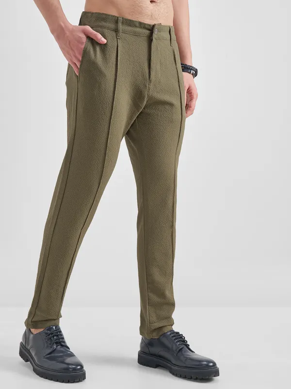 Highlander Men Green Relaxed Fit Solid Regular Trouser