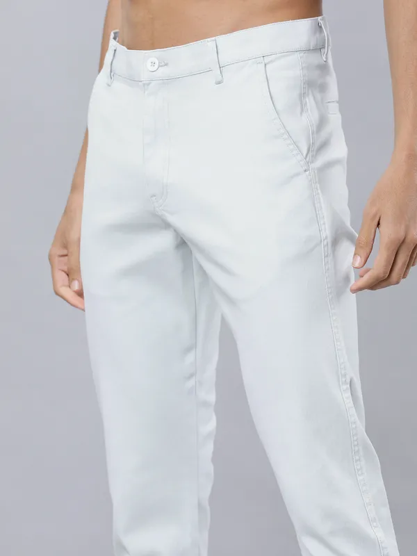 Highlander Men Blue Slim Fit Solid Chinos