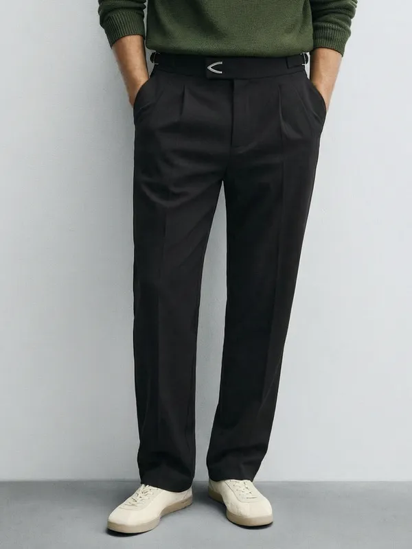 Highlander Men Black Regular Fit Solid Casual Trouser