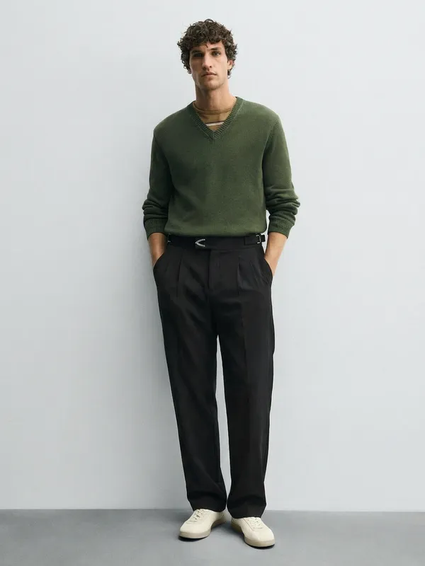 Highlander Men Black Regular Fit Solid Casual Trouser