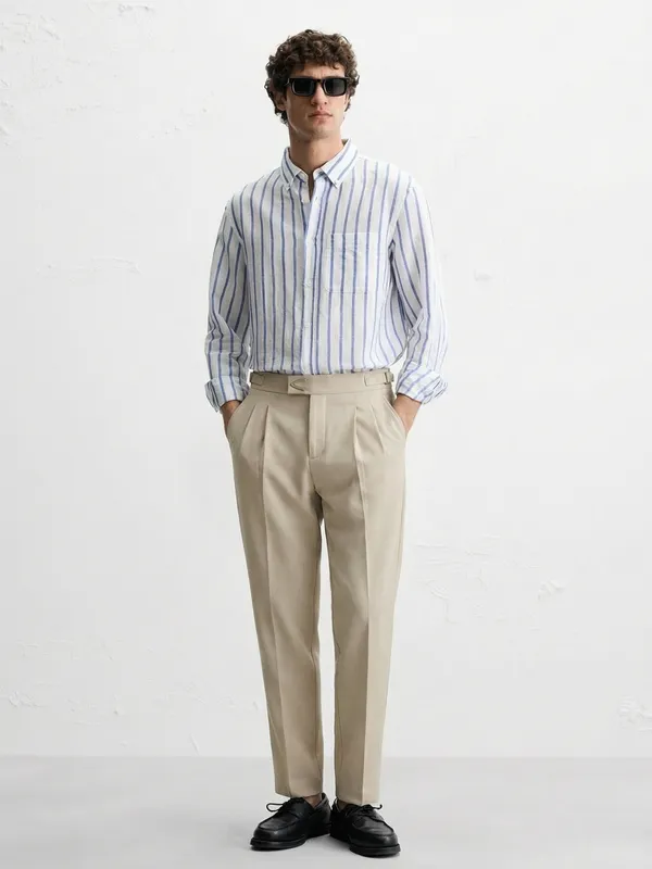 Highlander Men Beige Regular Fit Solid Chinos