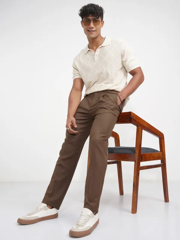 Highlander Men Brown Regular Fit Solid Korean Pant