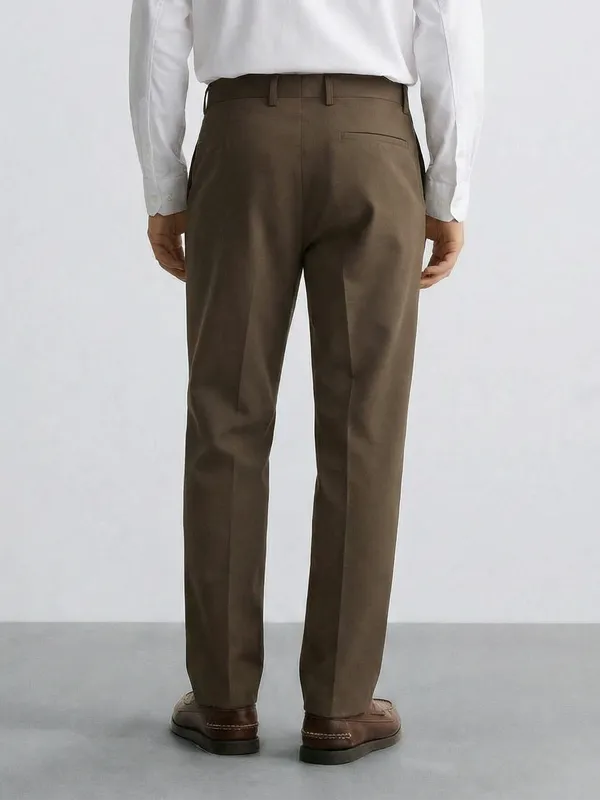 Highlander Men Brown Regular Fit Solid Korean Pant