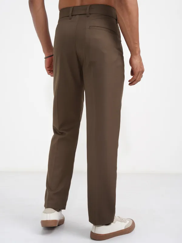 Highlander Men Brown Regular Fit Solid Korean Pant