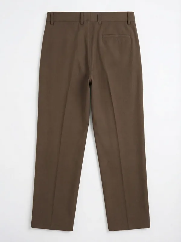 Highlander Men Brown Regular Fit Solid Korean Pant