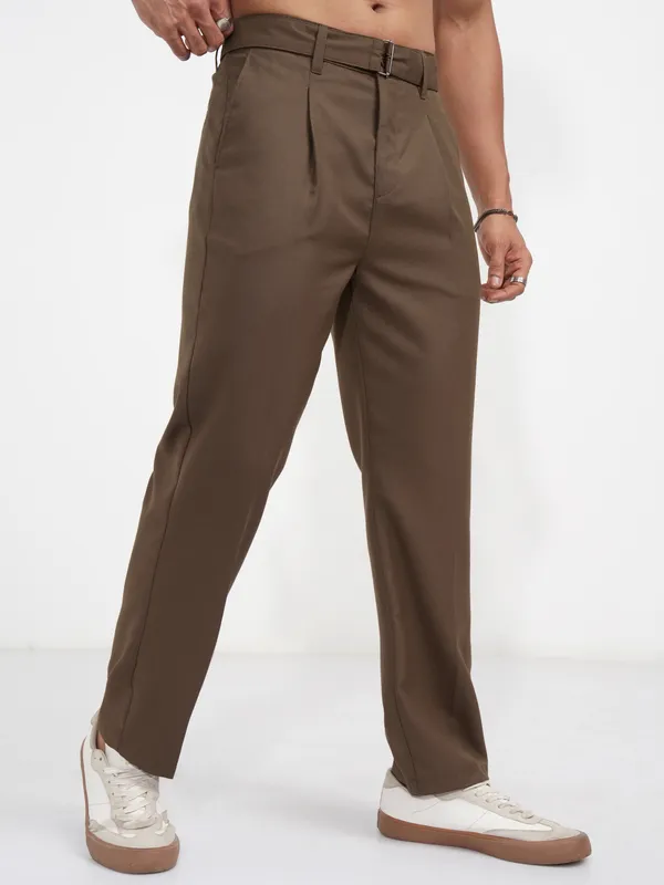 Highlander Men Brown Regular Fit Solid Korean Pant