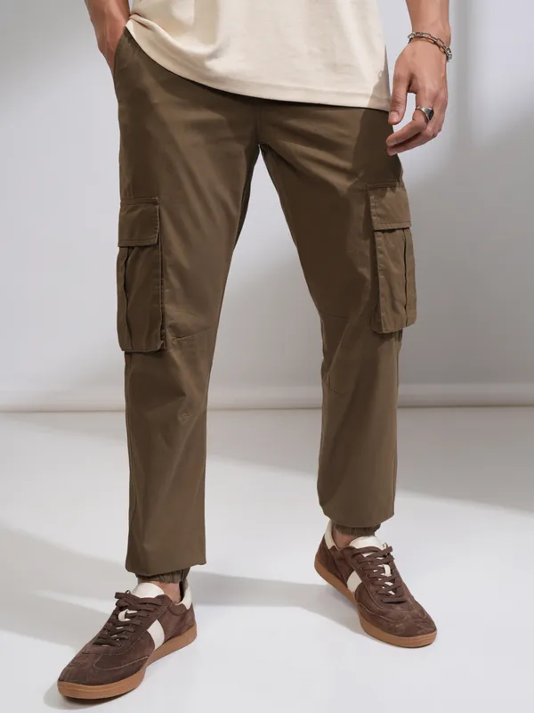 Highlander Men Brown Slim Fit Solid Cargos