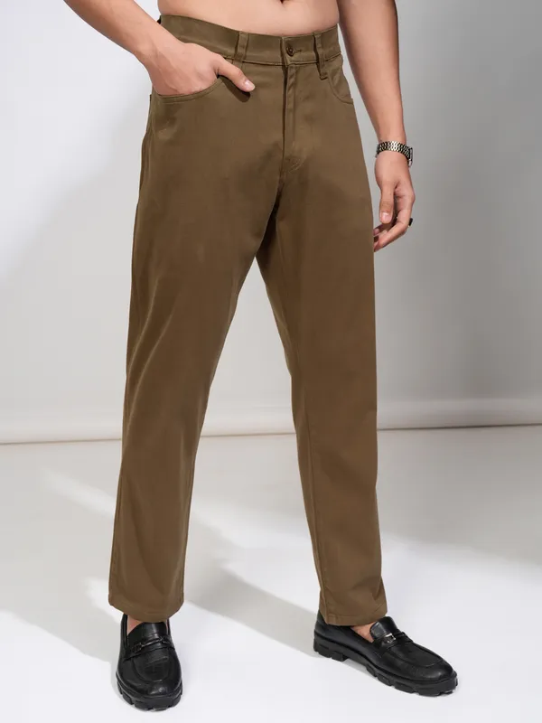 Highlander Men Brown Relaxed Fit Solid Casual Trouser