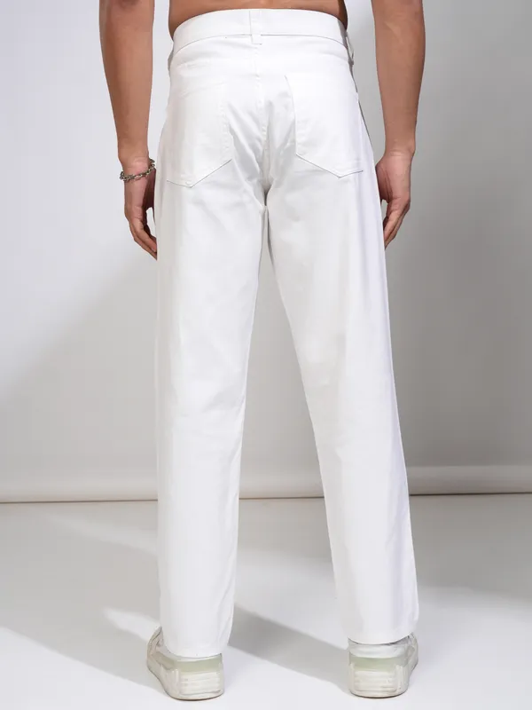 Highlander Men White Relaxed Fit Solid Casual Trouser