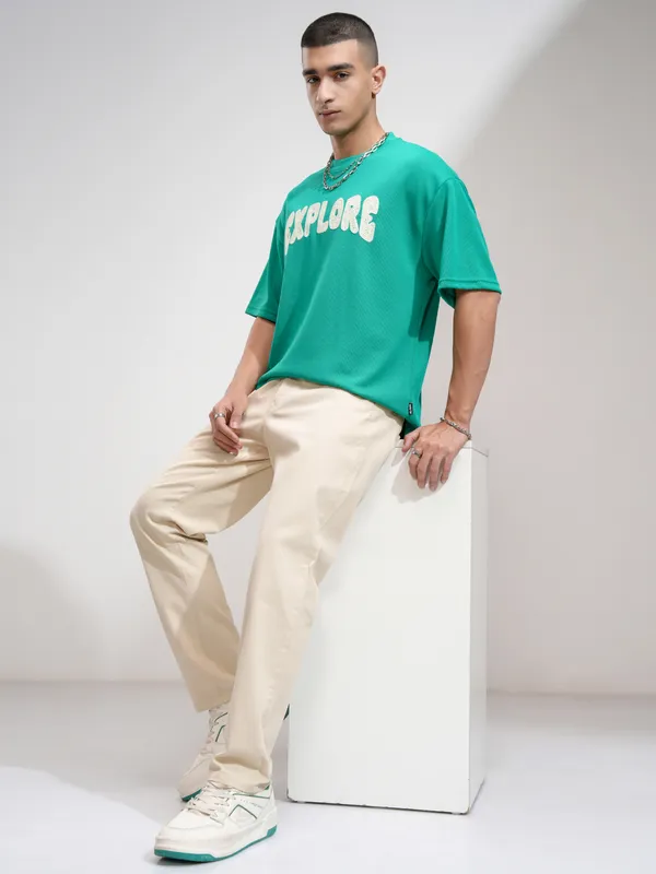 Highlander Men Off White Relaxed Fit Solid Casual Trouser