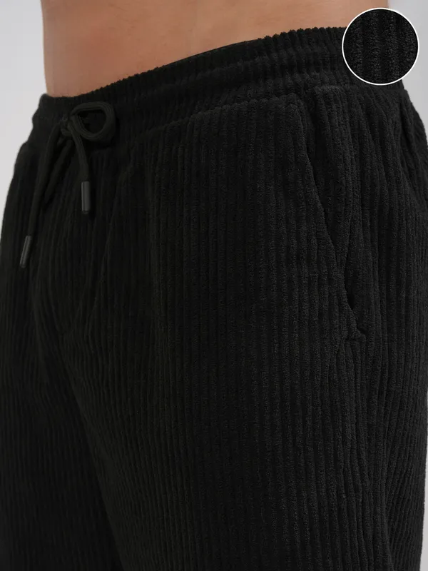 Men Loose Fit Casual Trouser