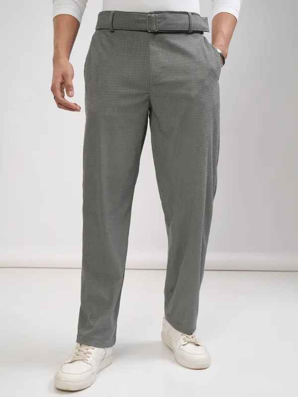 Highlander Men Grey Relaxed Fit Solid Korean Pants