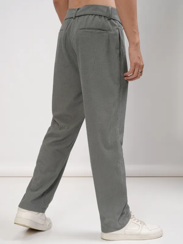Highlander Men Grey Relaxed Fit Solid Korean Pants