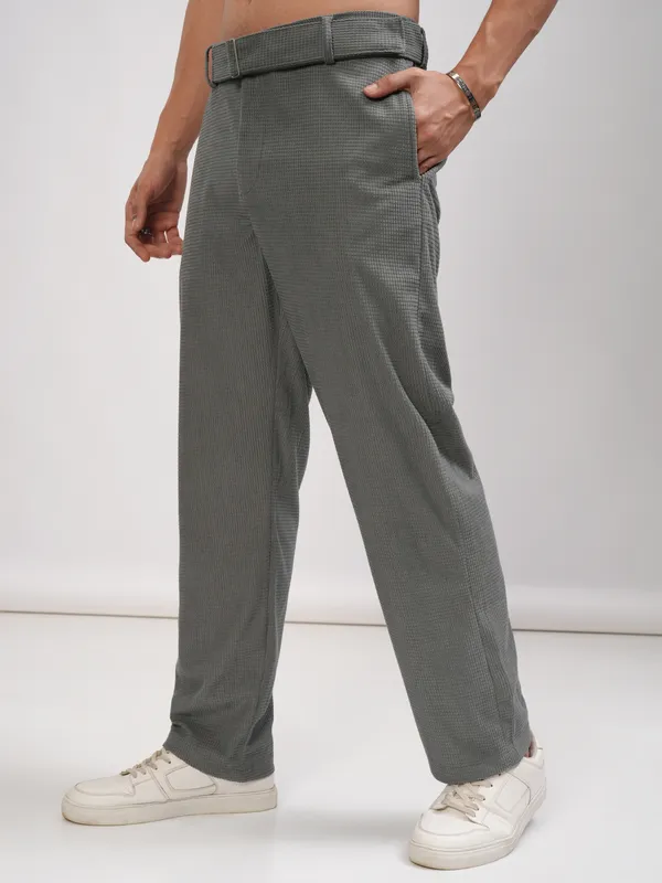 Highlander Men Grey Relaxed Fit Solid Korean Pants