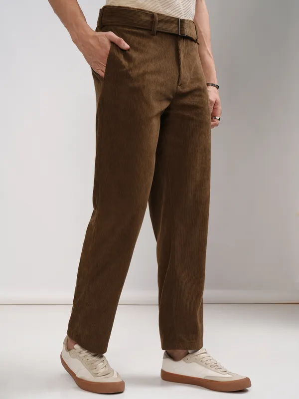 Highlander Men Brown Relaxed Fit Solid Korean Pants