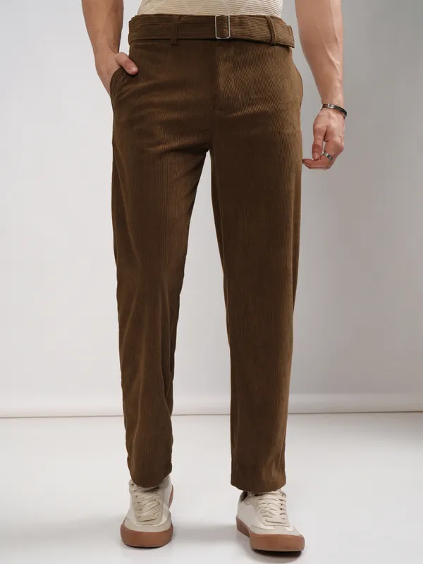Highlander Men Brown Relaxed Fit Solid Korean Pants