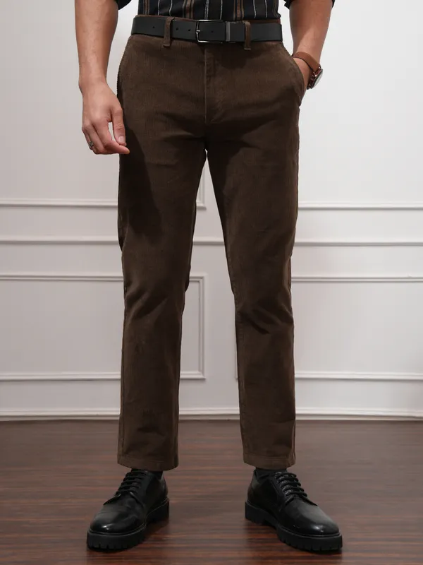Highlander Men Brown Slim Fit Solid Casual Trouser