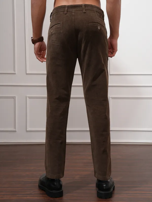 Highlander Men Brown Slim Fit Solid Casual Trouser