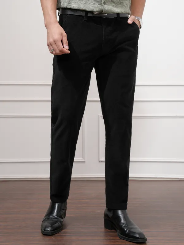 Highlander Men Black Slim Fit Solid Casual Trouser