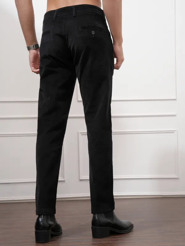Highlander Men Black Slim Fit Solid Casual Trouser