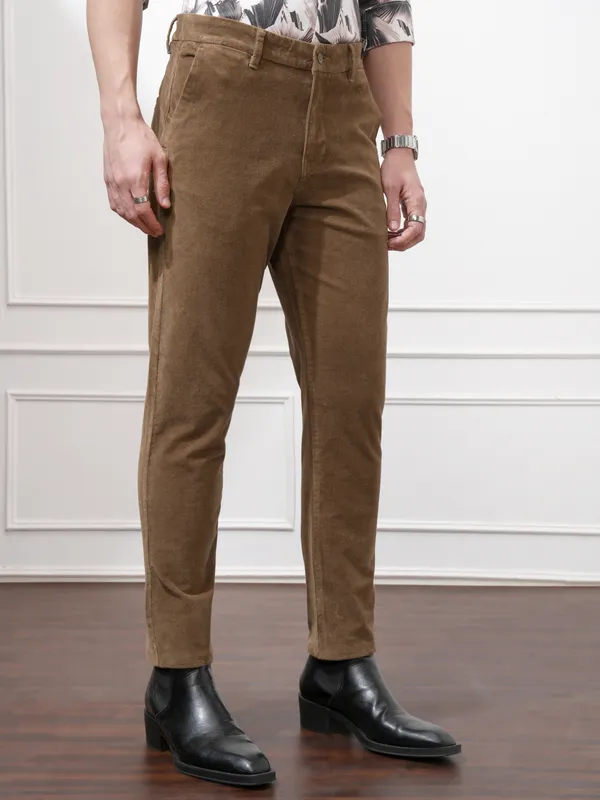 Highlander Men Beige Slim Fit Solid Casual Trouser