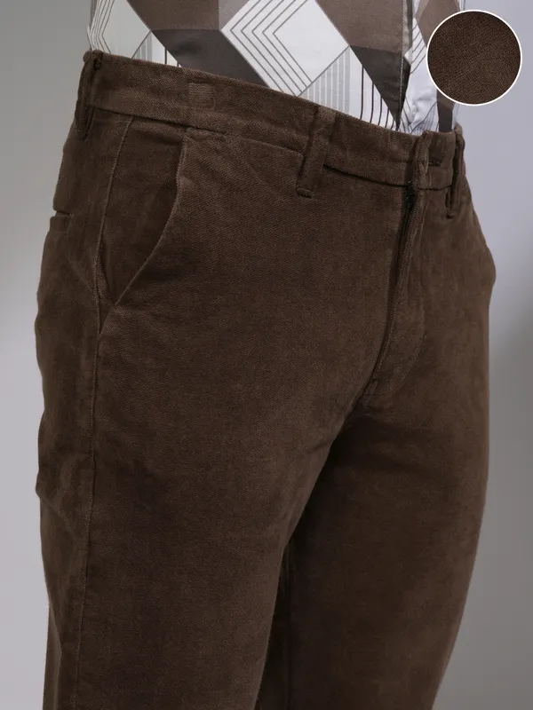 Highlander Men Brown Slim Fit Solid Casual Trouser