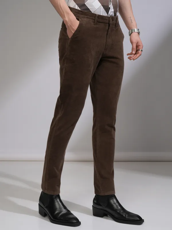 Highlander Men Brown Slim Fit Solid Casual Trouser