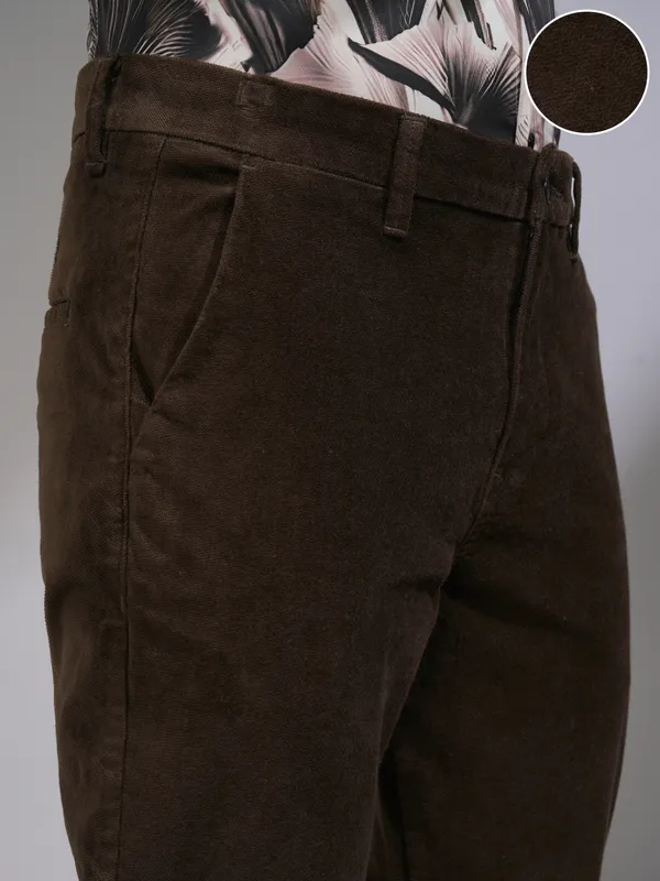 Highlander Men Coffee Brown Slim Fit Solid Casual Trouser